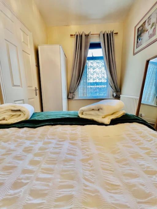 מידלסבורו Lovely 3Bed Home מראה חיצוני תמונה